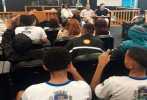 Captura de tela_13-8-2025_10521_