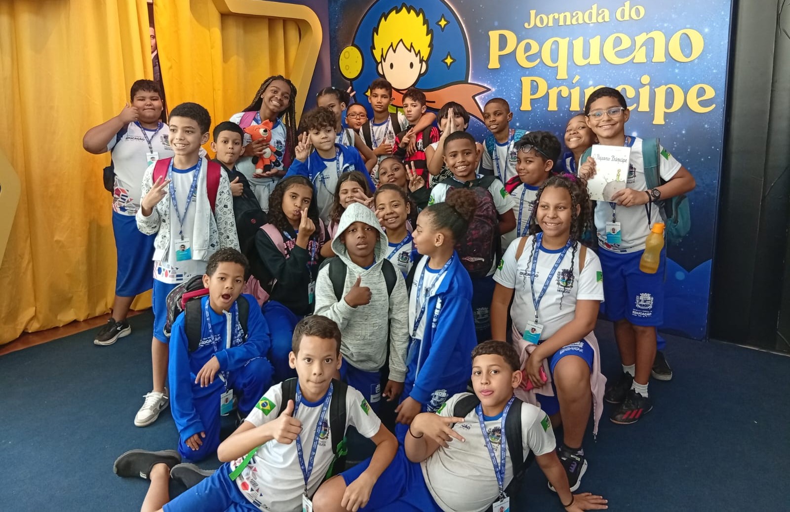 Read more about the article Visita Pedagógica Leva Alunos de Mesquita a Viagem Literária