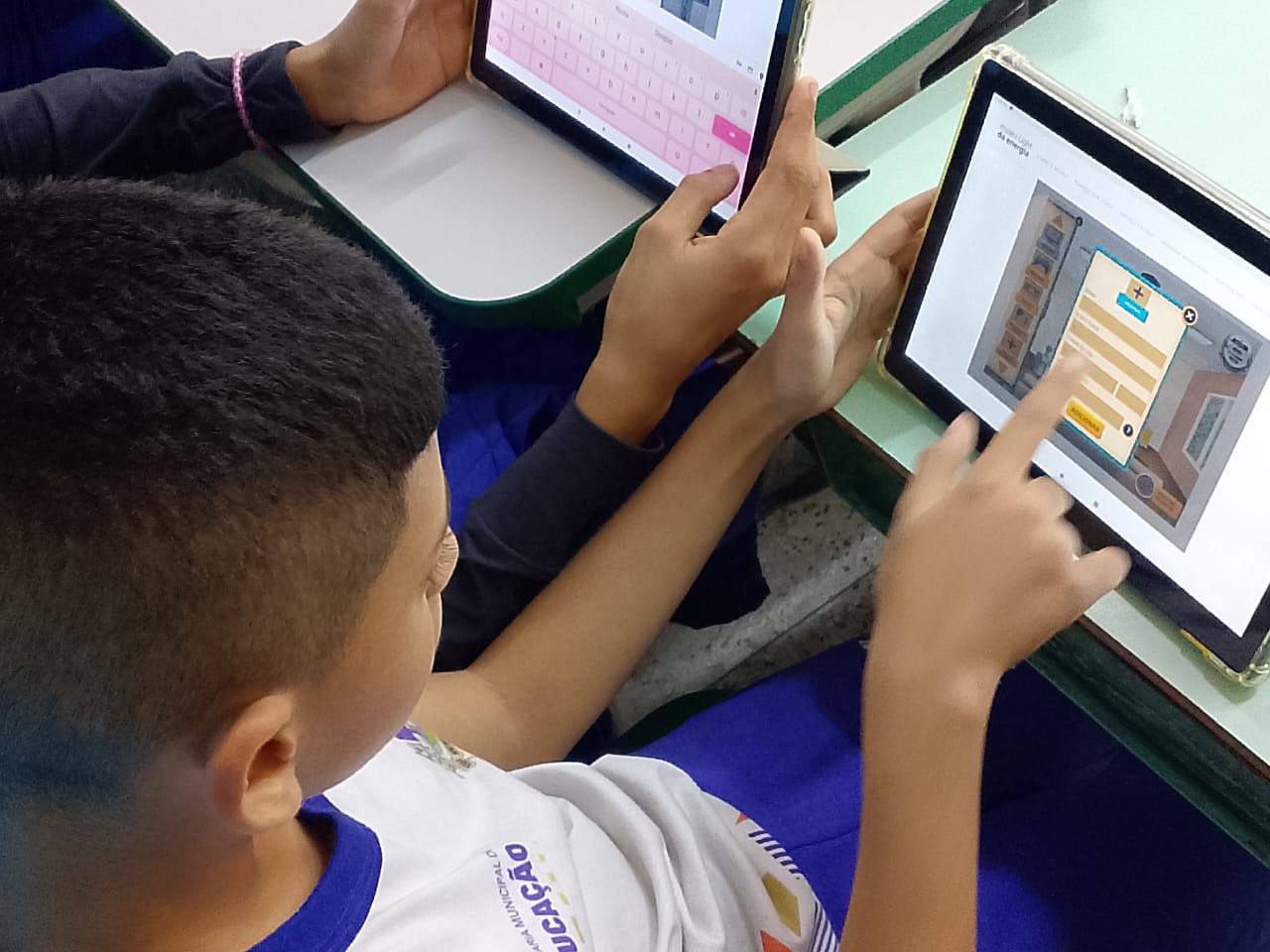 Read more about the article Escola Municipal Cruzeiro do Sul Brilha no Concurso “Imersão no Museu Light da Energia”