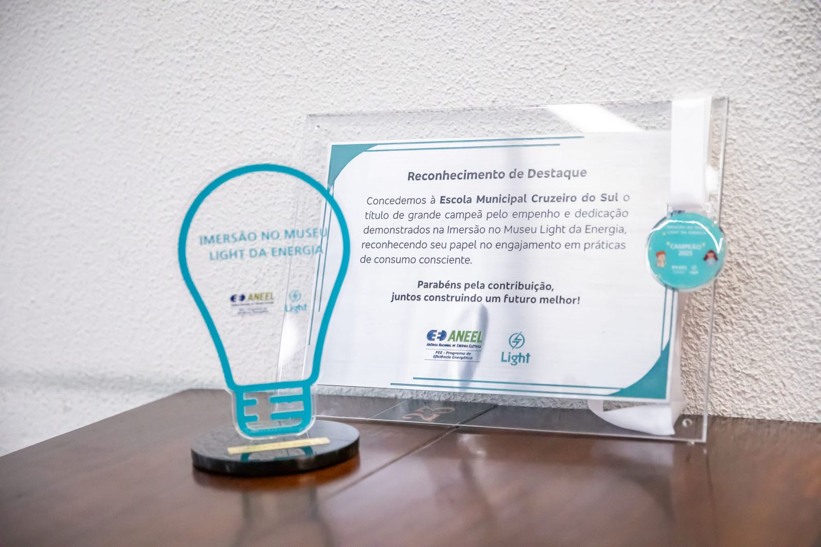 Read more about the article Alunos da E.M. Cruzeiro do Sul Conquista 1º Lugar em Concurso de Energia!