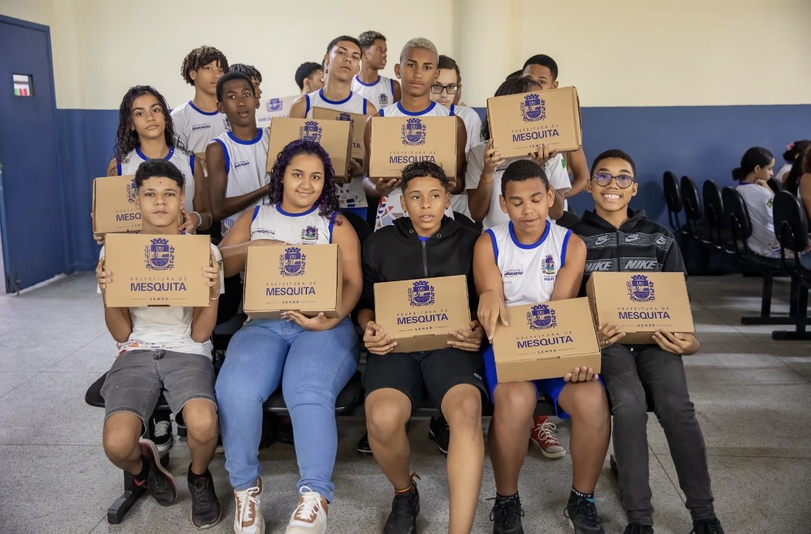Read more about the article Kits Escolares Entregues!